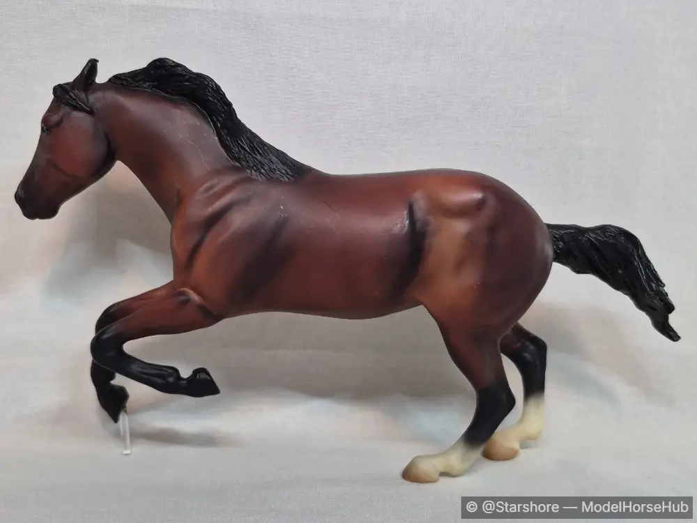Breyer #6002 Roping Horse, Bay
