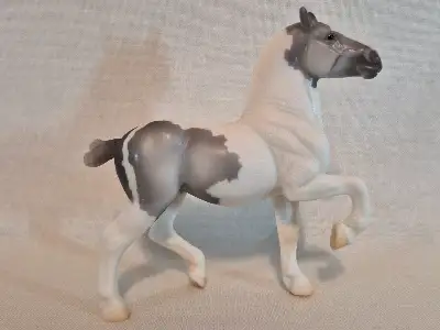 Breyer #10060 Mystery Foal Surprise- Peaceful Gardens with Belgian