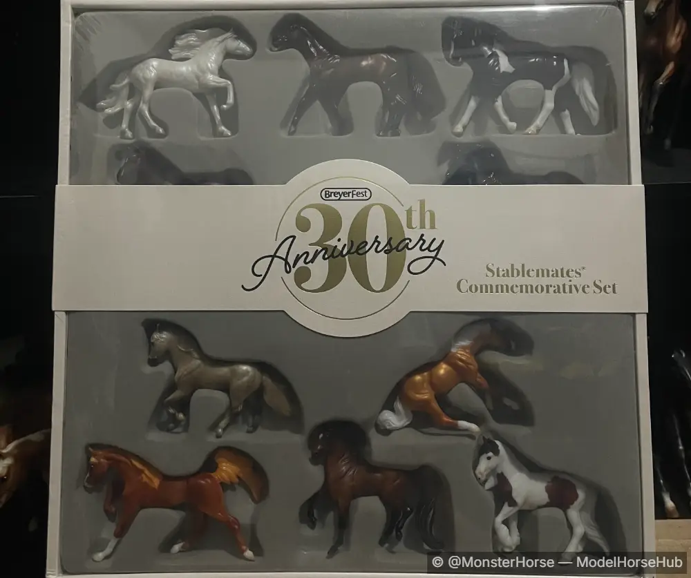30th Anniversary Stablemates Commemorative Set - Oliver